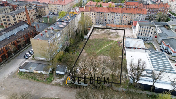 Działka Sprzedaż Legnica Kardynała Bolesława Kominka 1